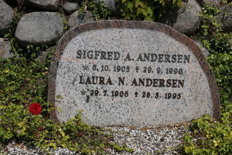 Laura N. Andersen.JPG